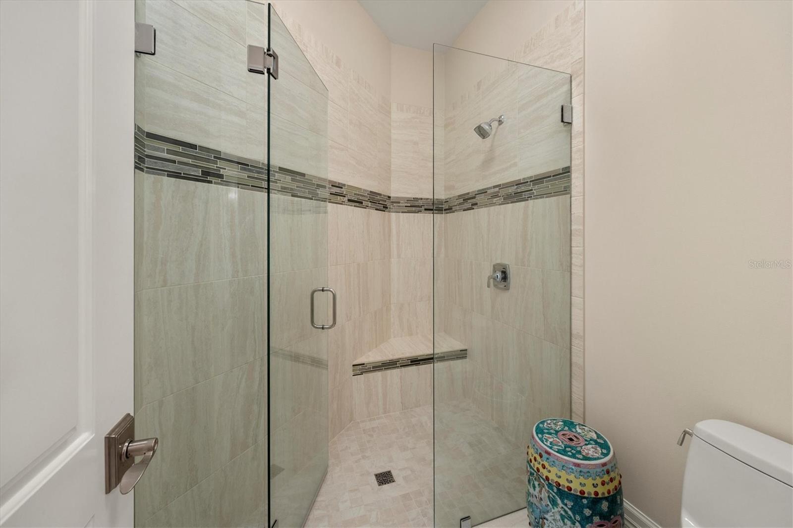 A4664701 Property Photo