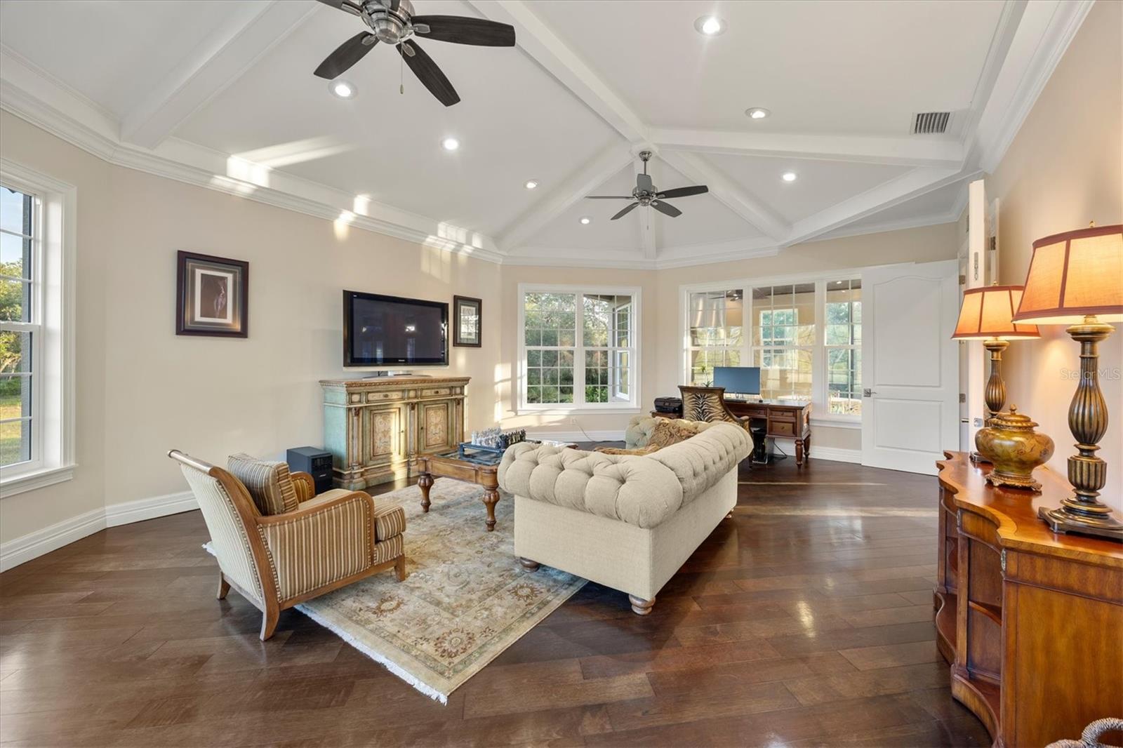 A4664701 Property Photo