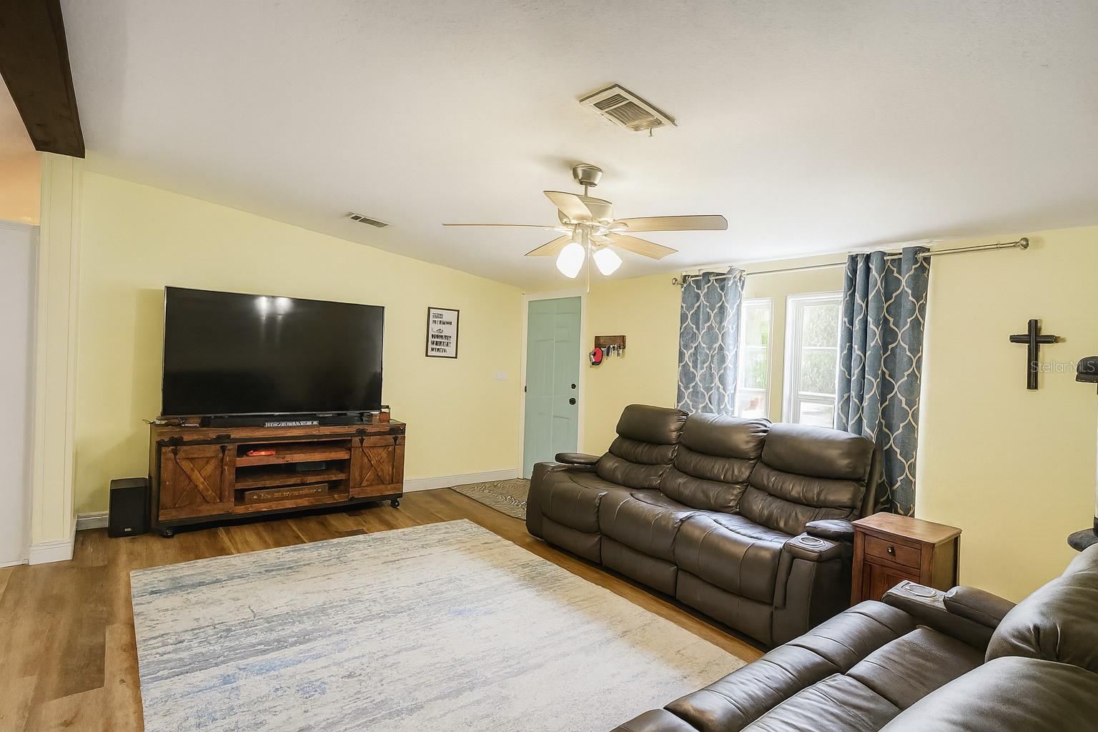 32919 COUNTY ROAD 437, SORRENTO, FL, 32776