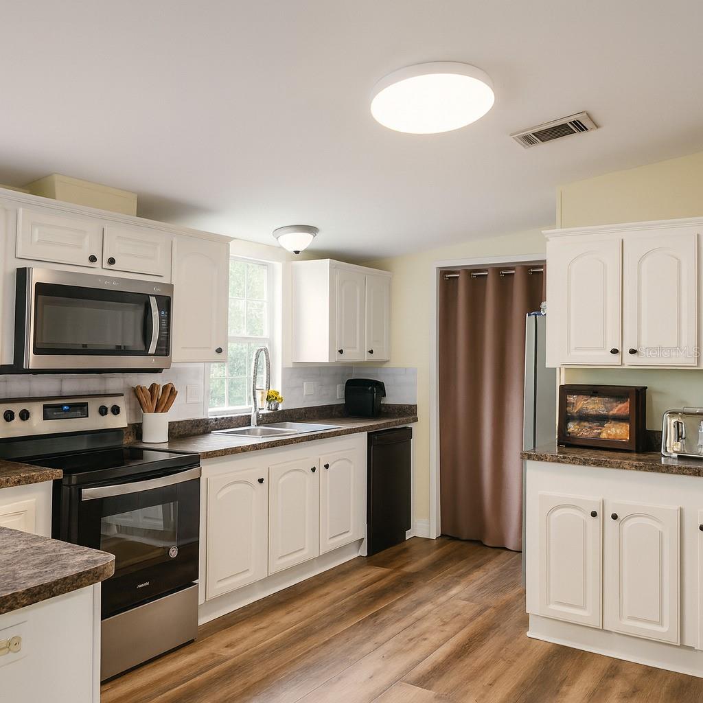 32919 COUNTY ROAD 437, SORRENTO, FL, 32776