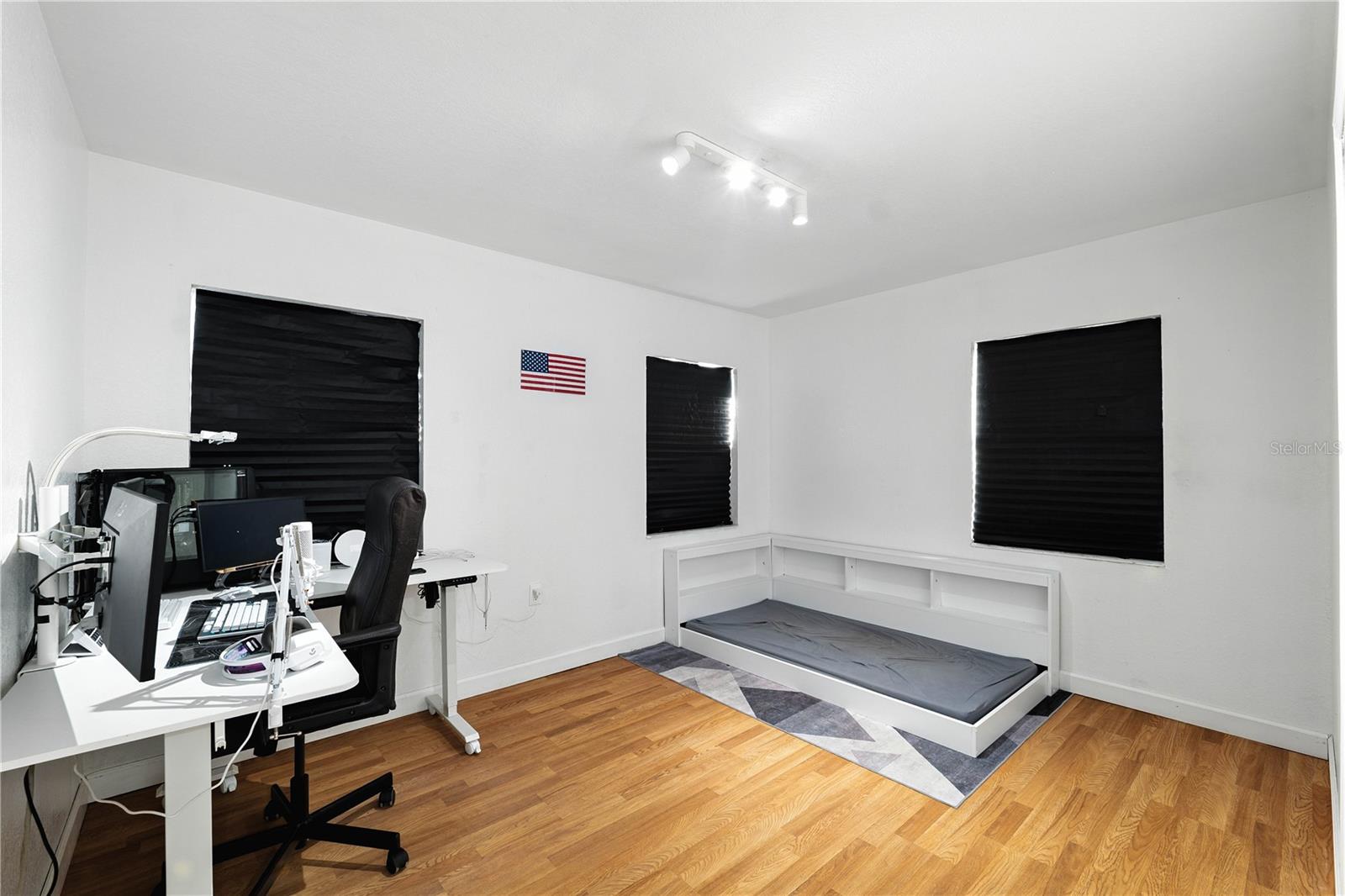 4802 N MENDENHALL DR, TAMPA, FL, 33603