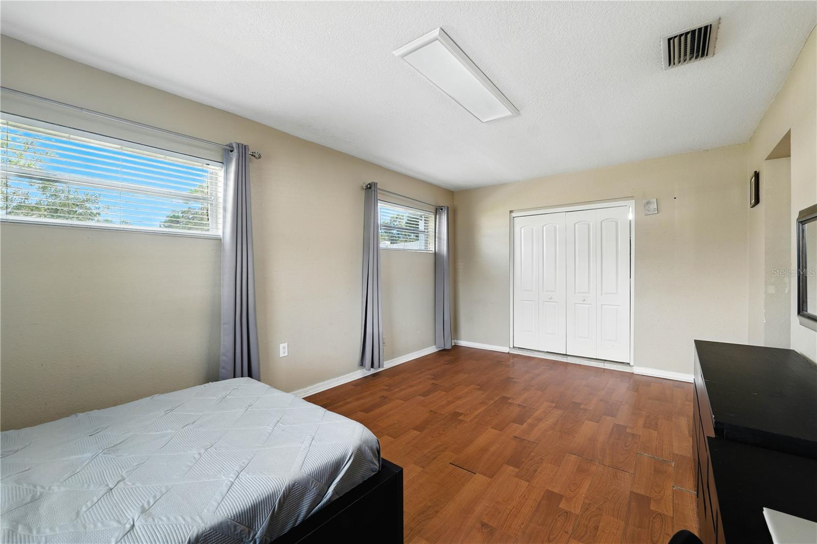 4802 N MENDENHALL DR, TAMPA, FL, 33603