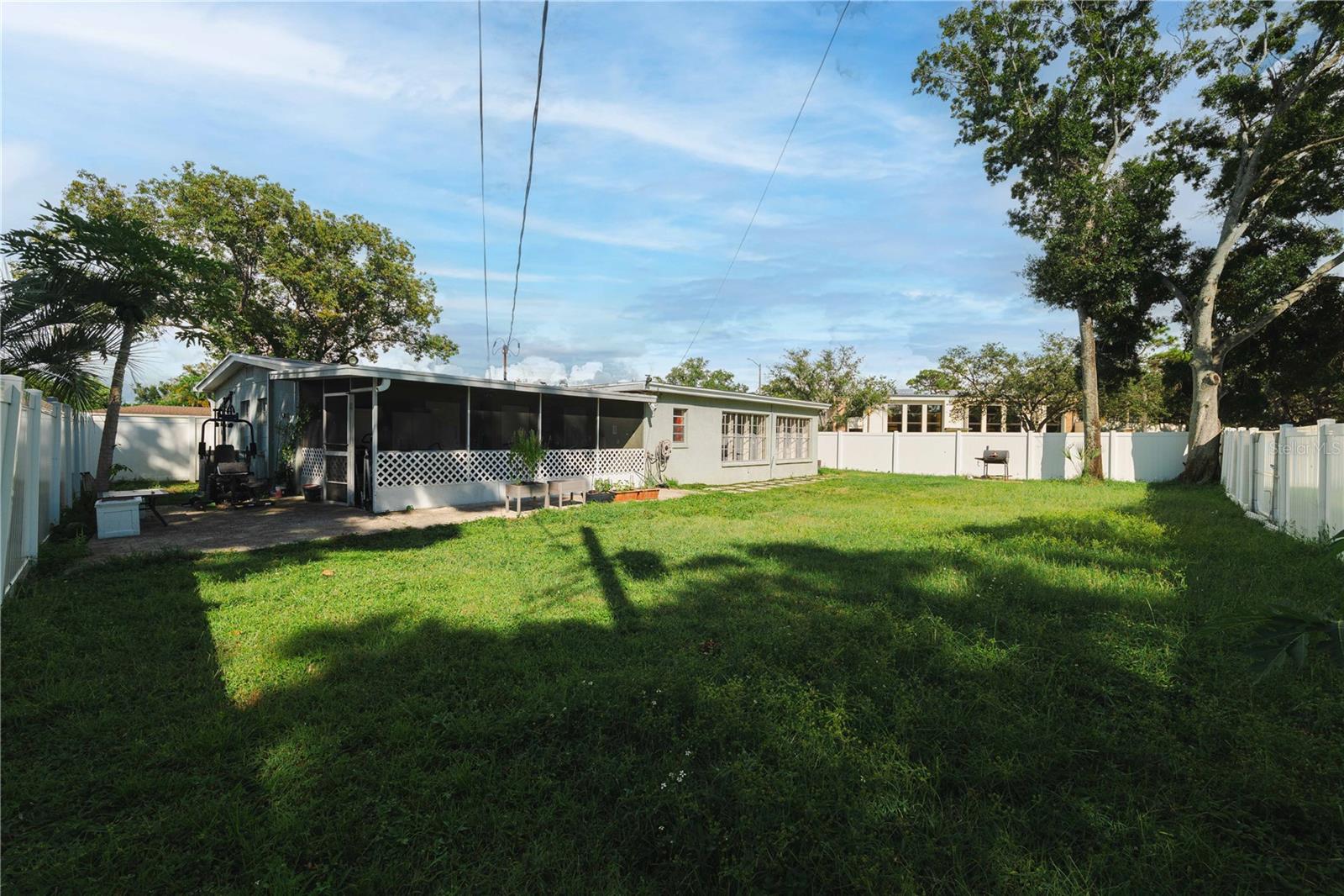 4802 N MENDENHALL DR, TAMPA, FL, 33603