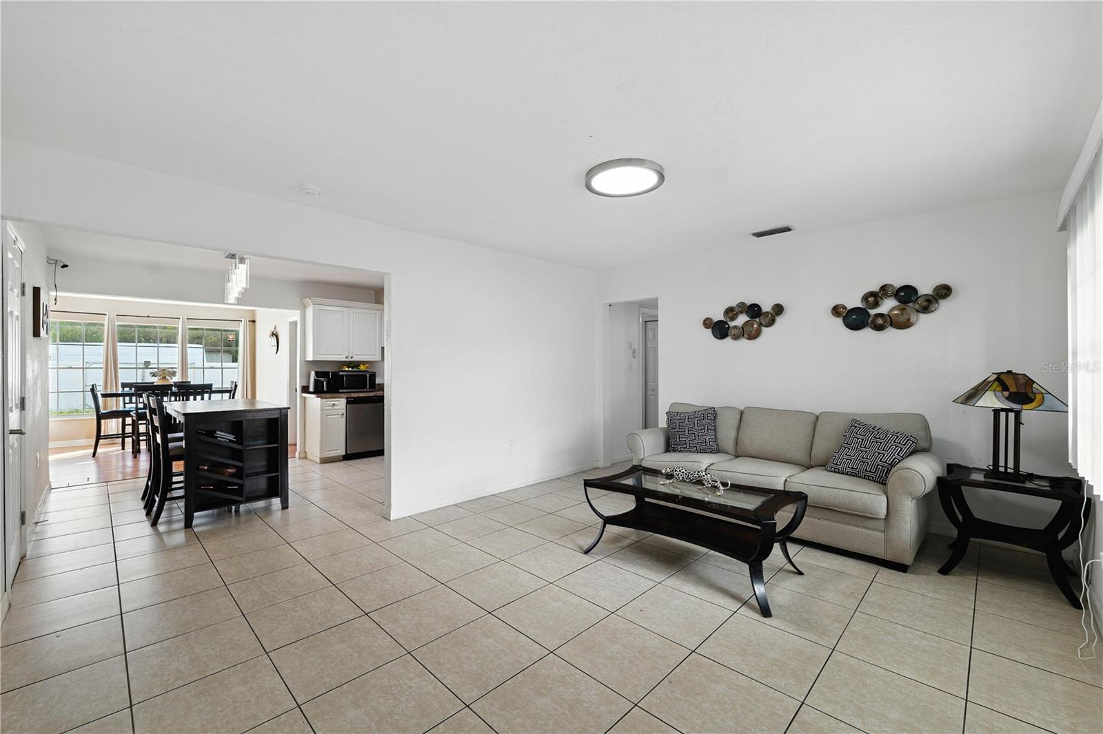 4802 N MENDENHALL DR, TAMPA, FL, 33603