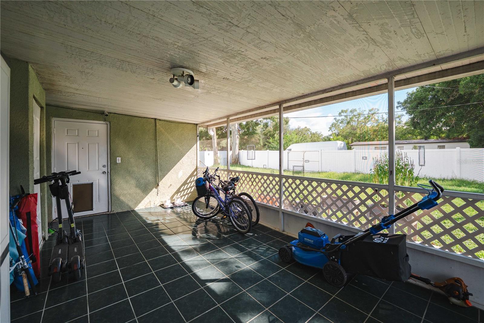 4802 N MENDENHALL DR, TAMPA, FL, 33603