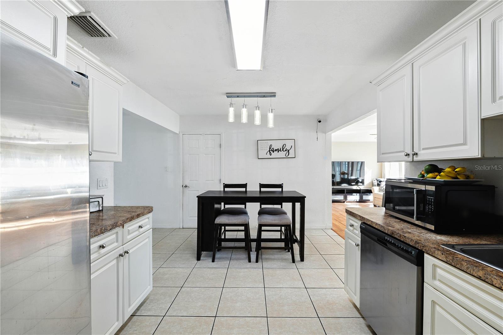 4802 N MENDENHALL DR, TAMPA, FL, 33603