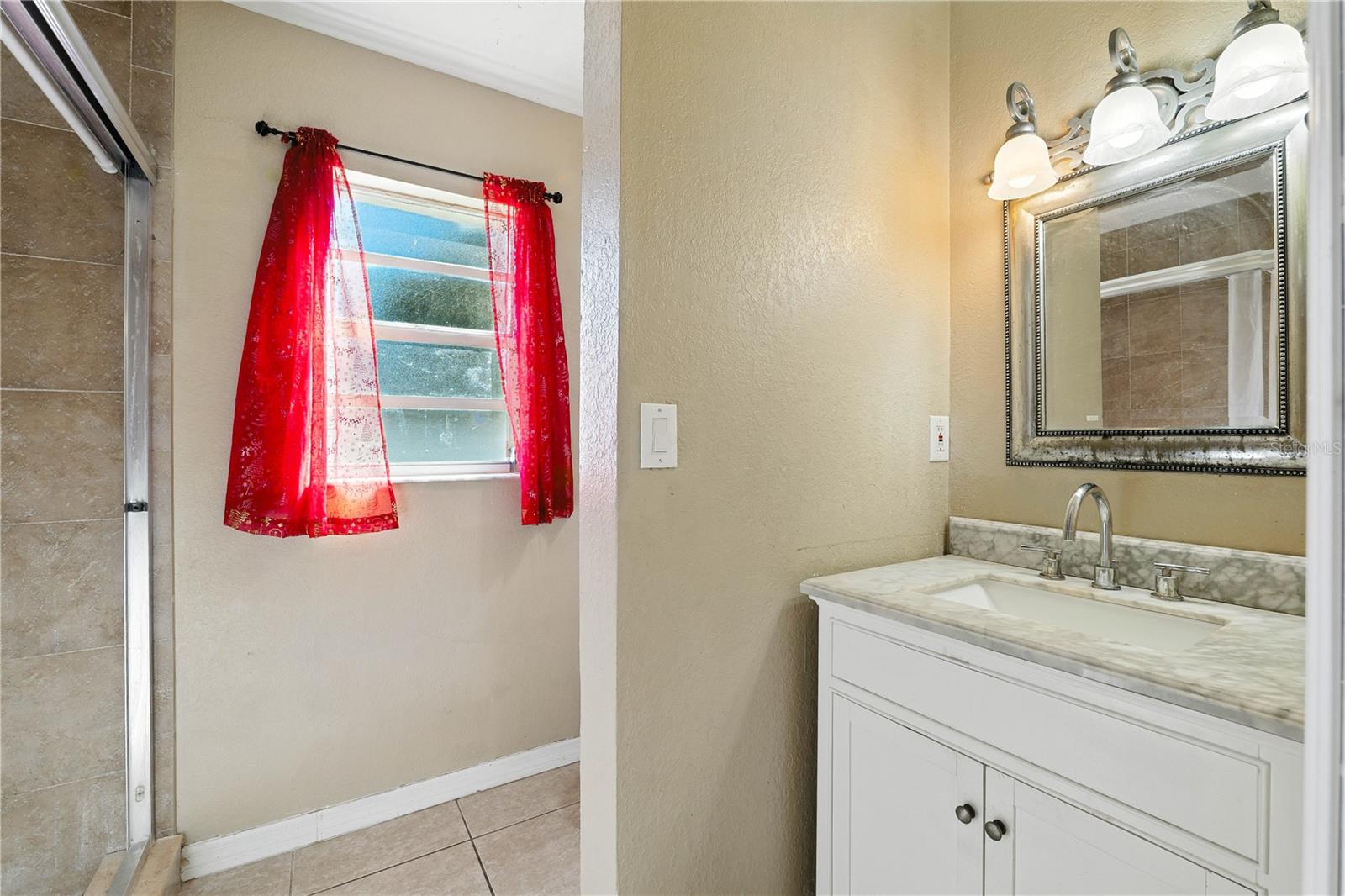 4802 N MENDENHALL DR, TAMPA, FL, 33603