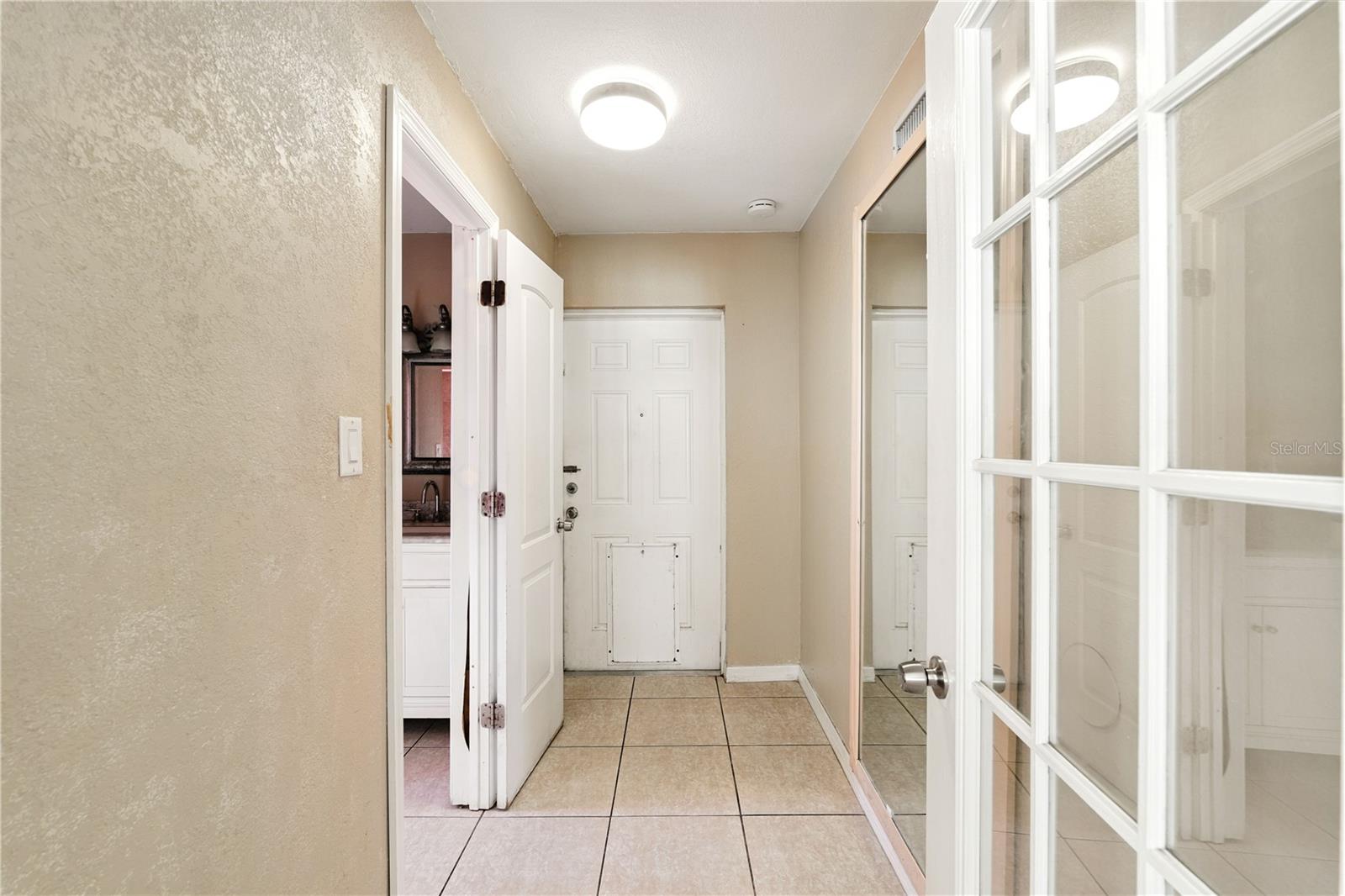 4802 N MENDENHALL DR, TAMPA, FL, 33603