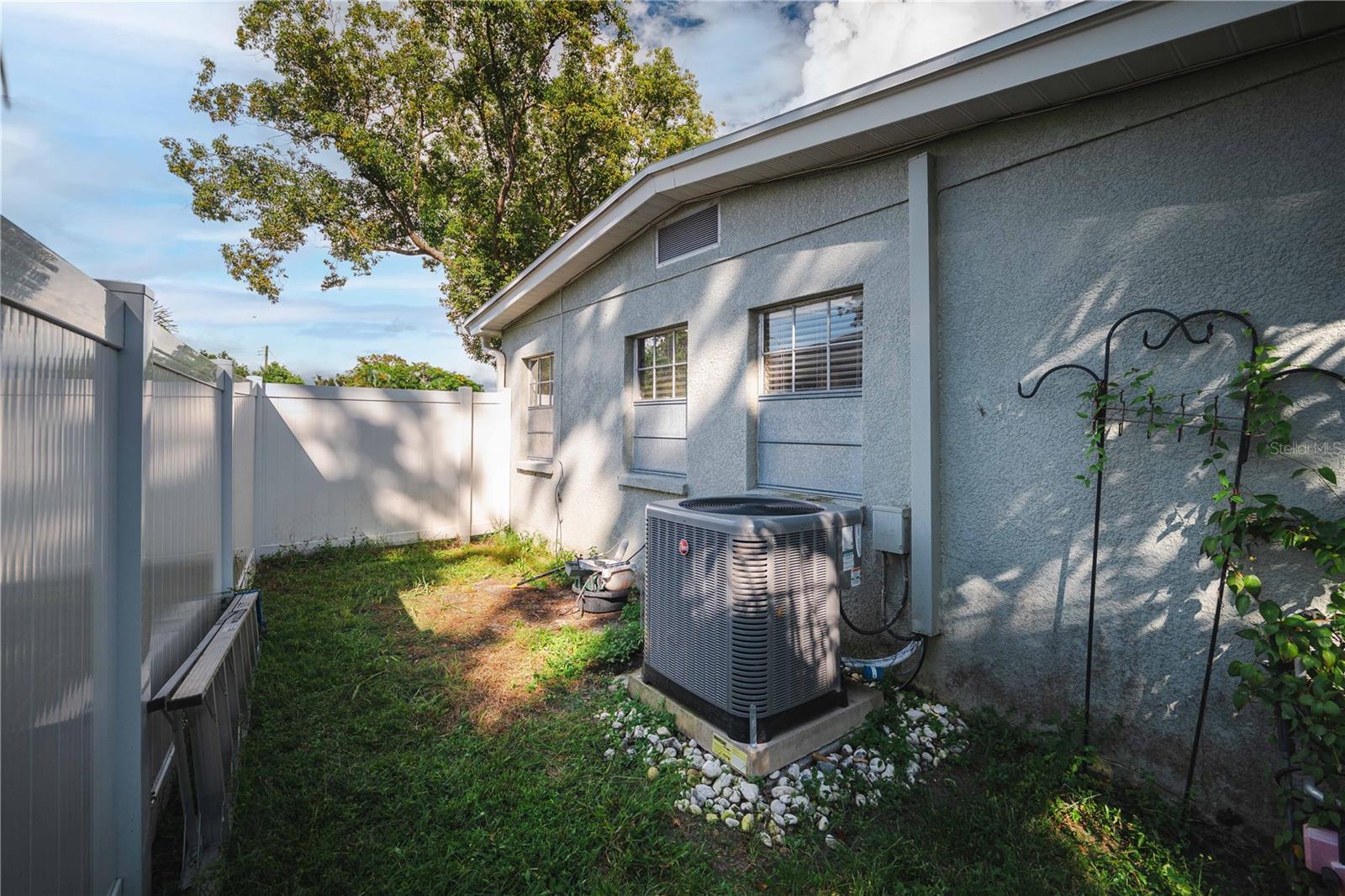 4802 N MENDENHALL DR, TAMPA, FL, 33603