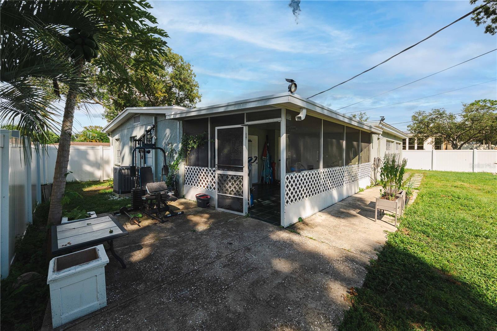 4802 N MENDENHALL DR, TAMPA, FL, 33603