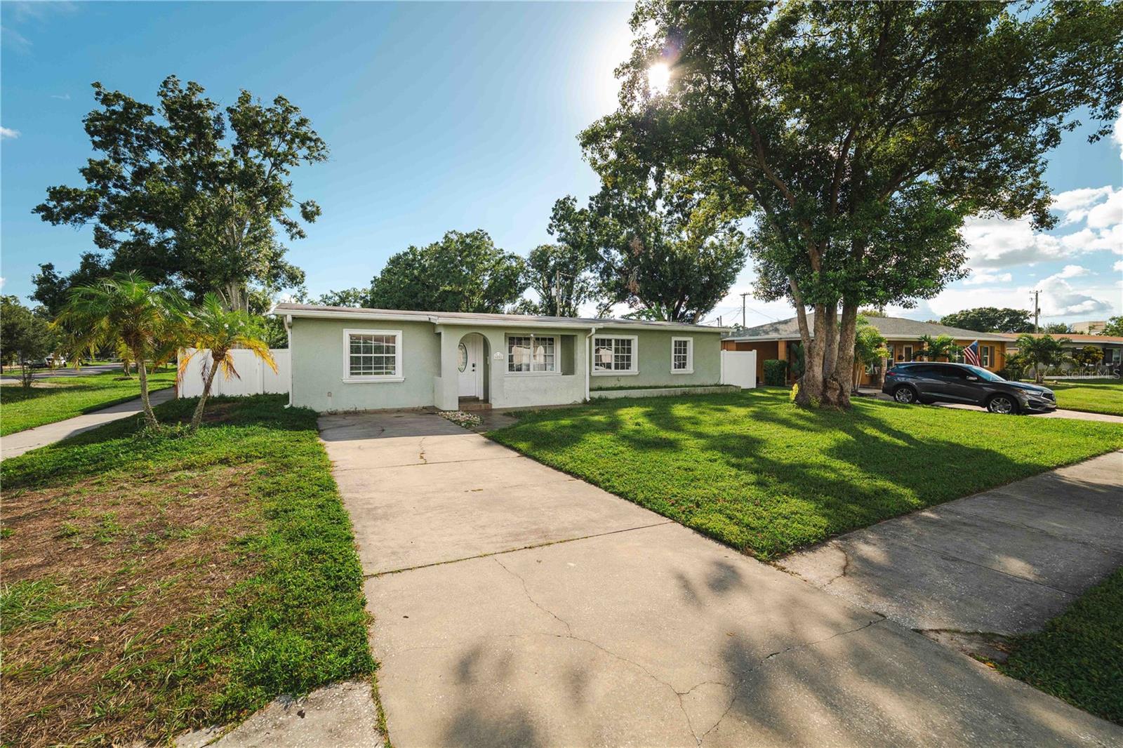 4802 N MENDENHALL DR, TAMPA, FL, 33603