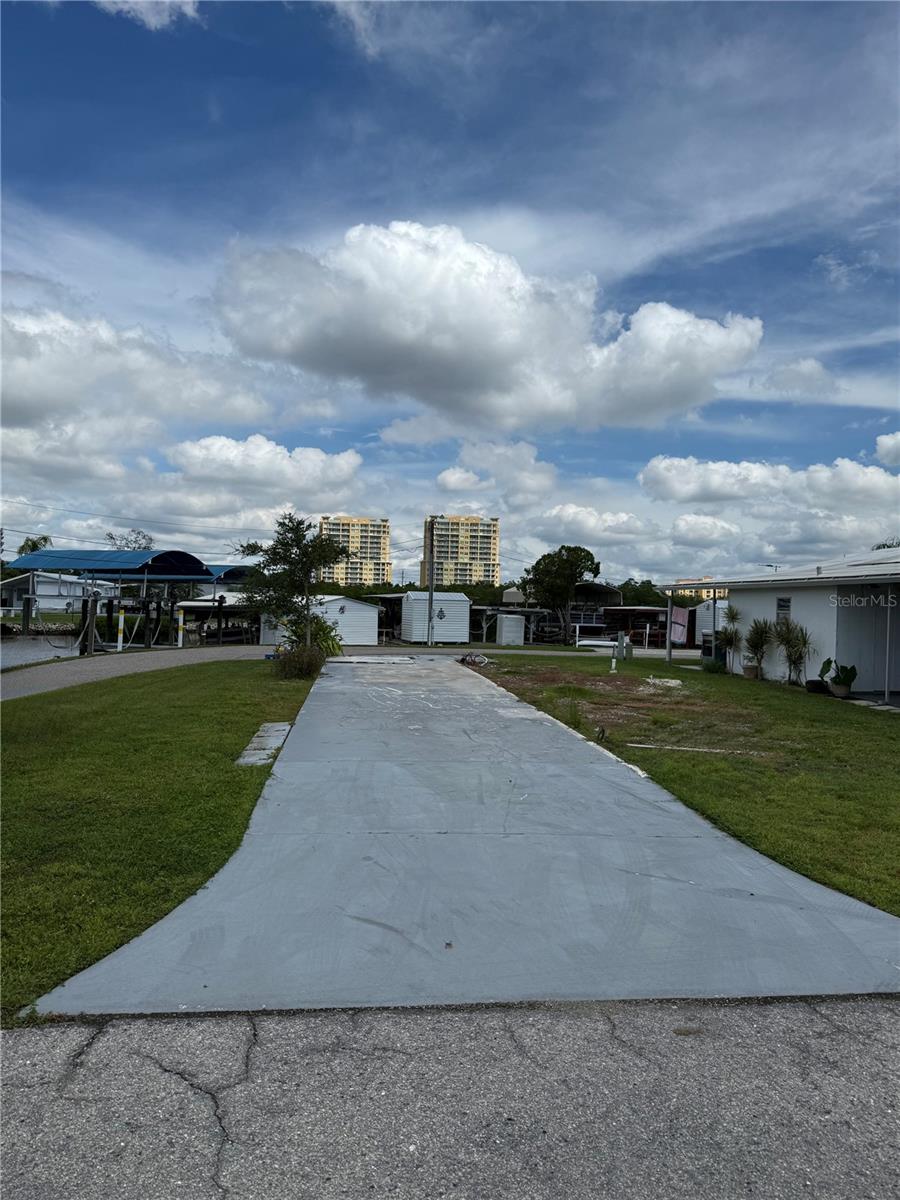 208 TANKEY DR, PALMETTO, FL, 34221