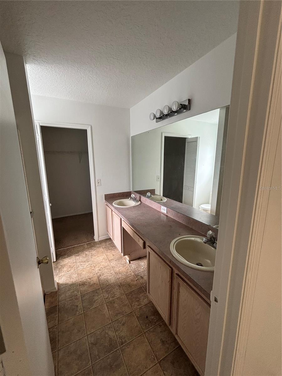 1203 CAREY GLEN CIR, ORLANDO, FL, 32824