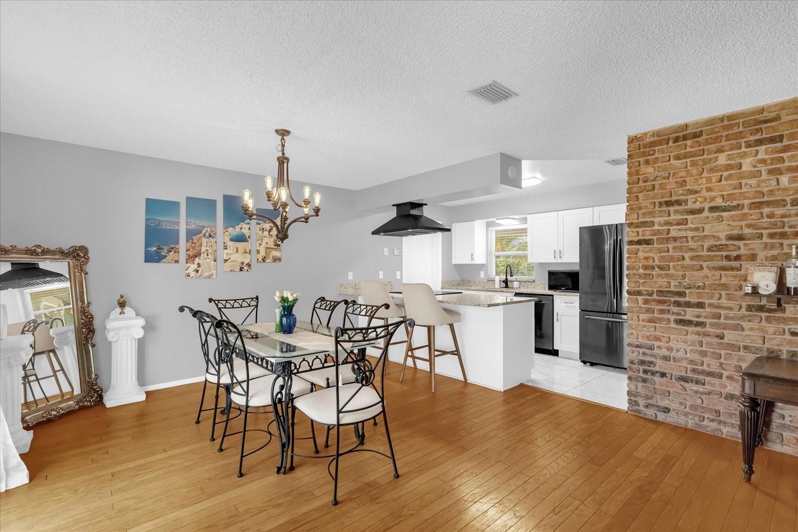 5012 THE OAKS CIR, ORLANDO, FL, 32809