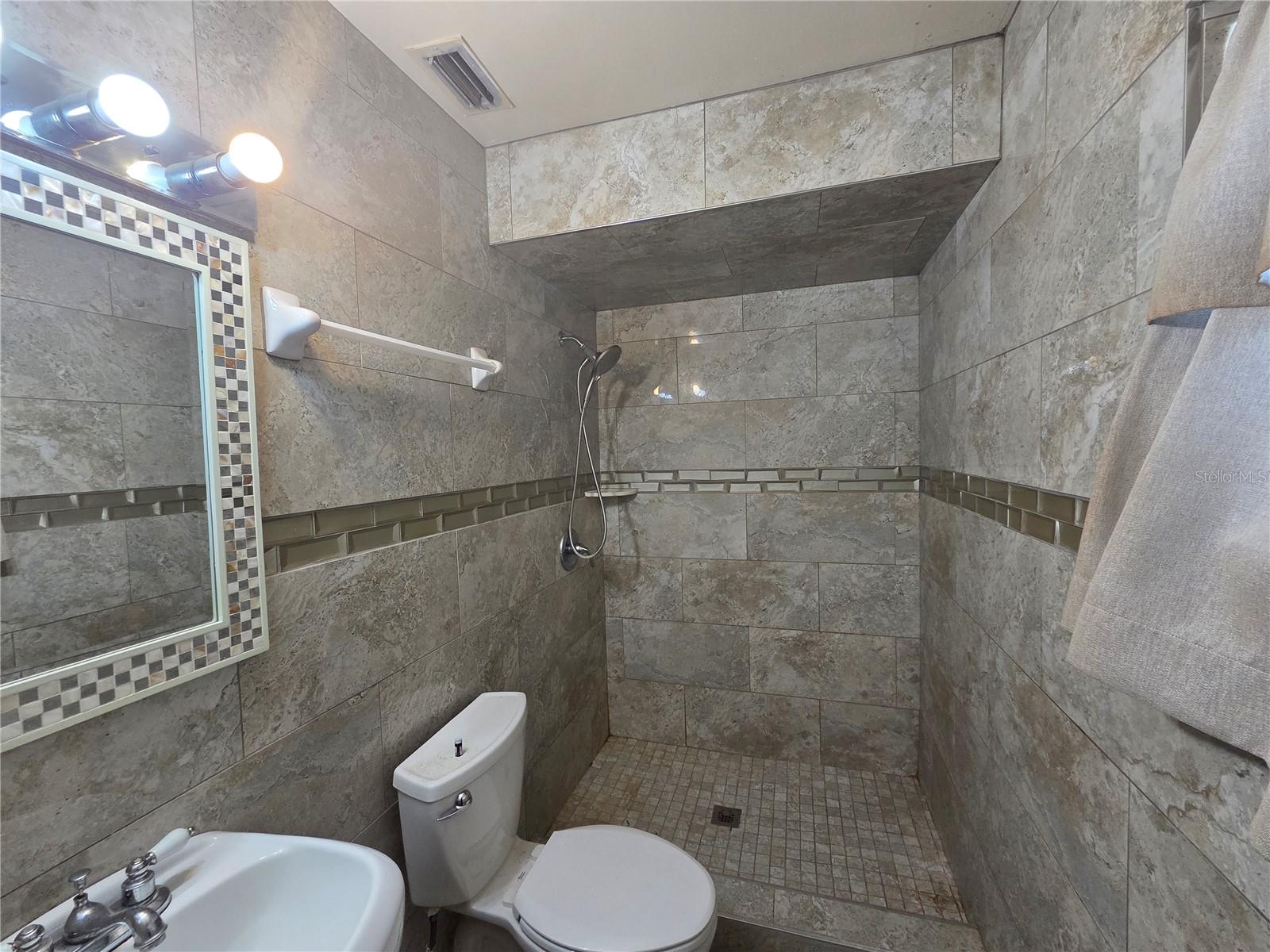 208 SW 3RD AVE, MULBERRY, FL, 33860