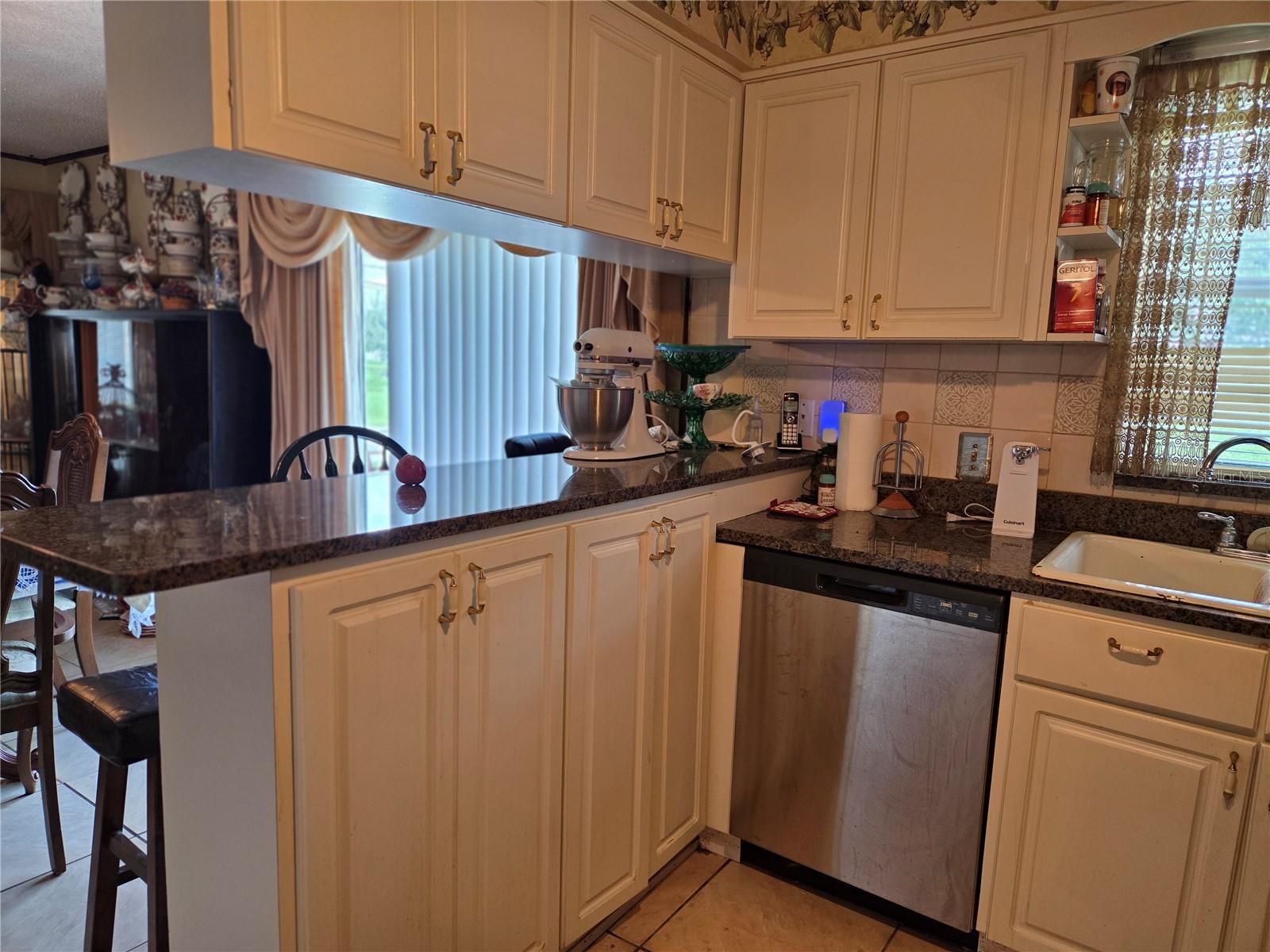 208 SW 3RD AVE, MULBERRY, FL, 33860