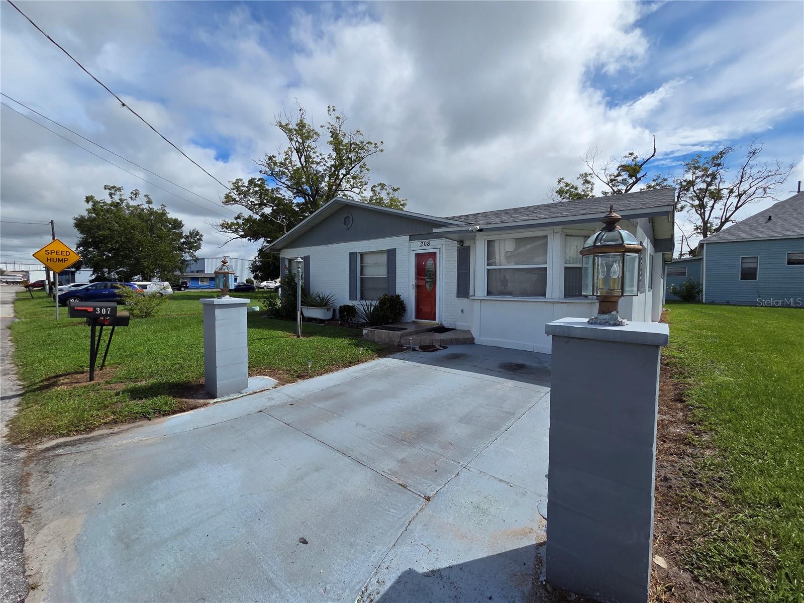 208 SW 3RD AVE, MULBERRY, FL, 33860