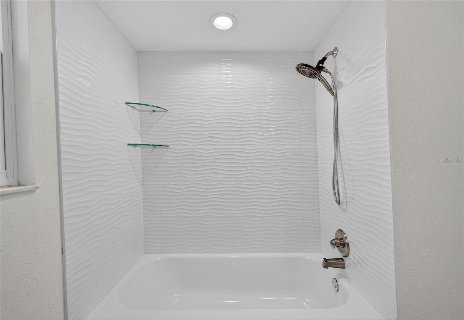 8 SHARON TER, ORMOND BEACH, FL, 32174