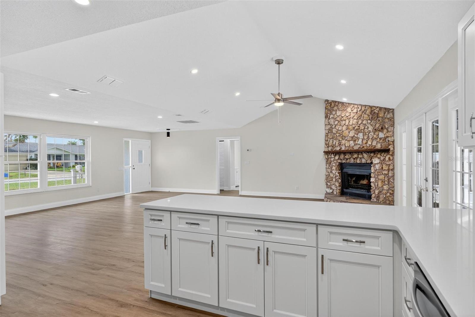 8 SHARON TER, ORMOND BEACH, FL, 32174