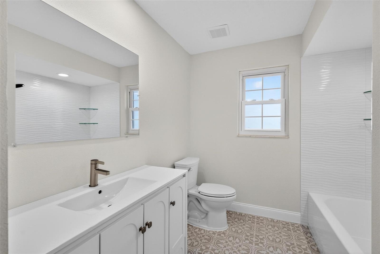 8 SHARON TER, ORMOND BEACH, FL, 32174