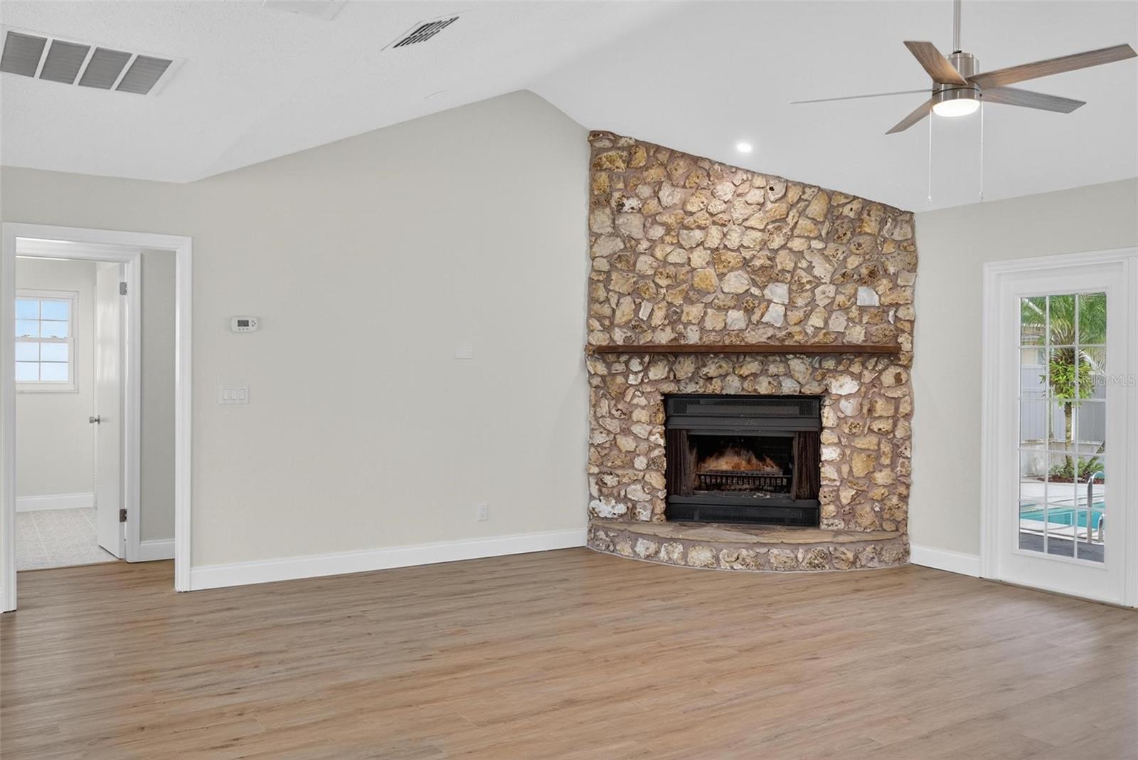 8 SHARON TER, ORMOND BEACH, FL, 32174