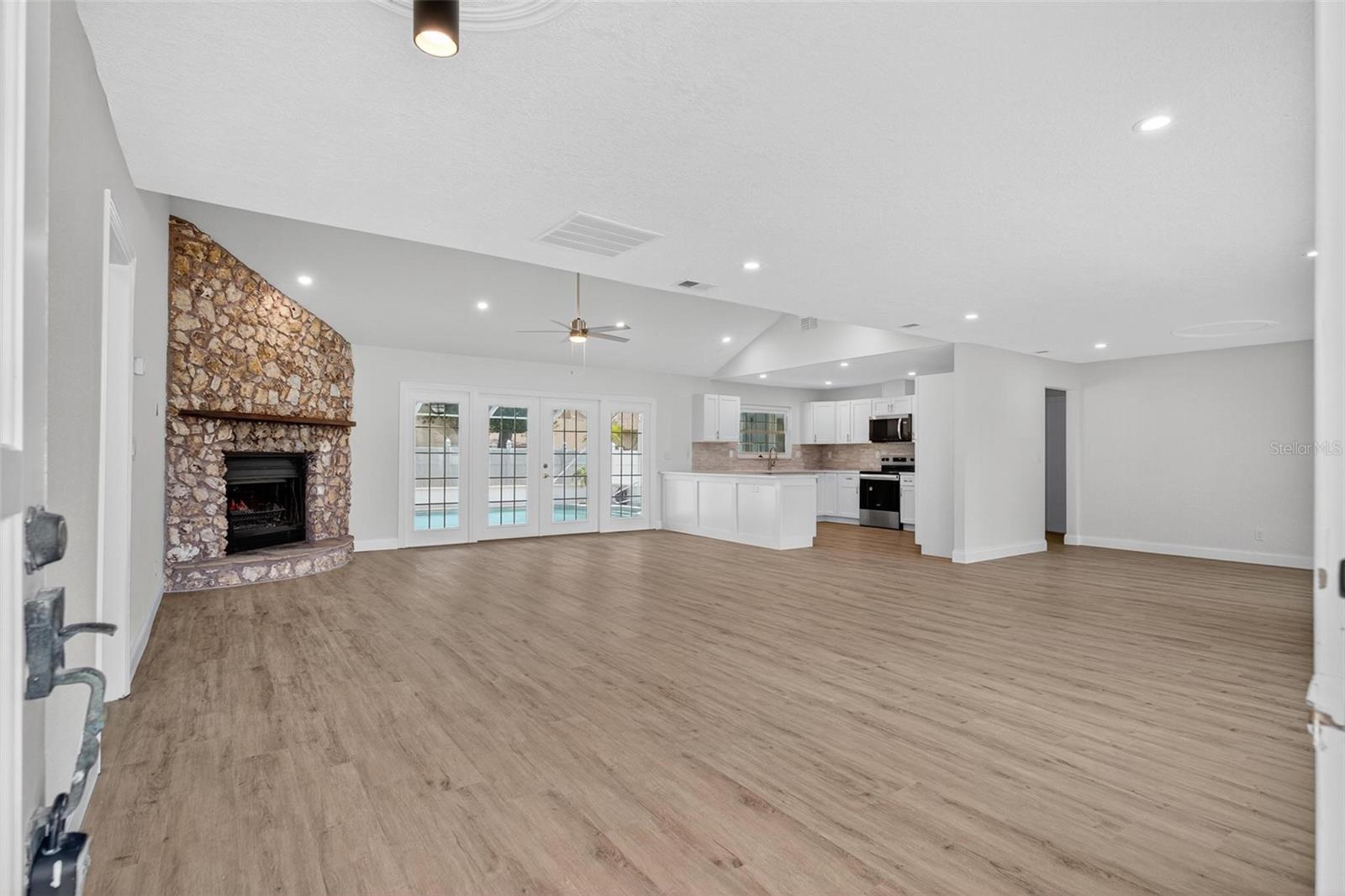 8 SHARON TER, ORMOND BEACH, FL, 32174