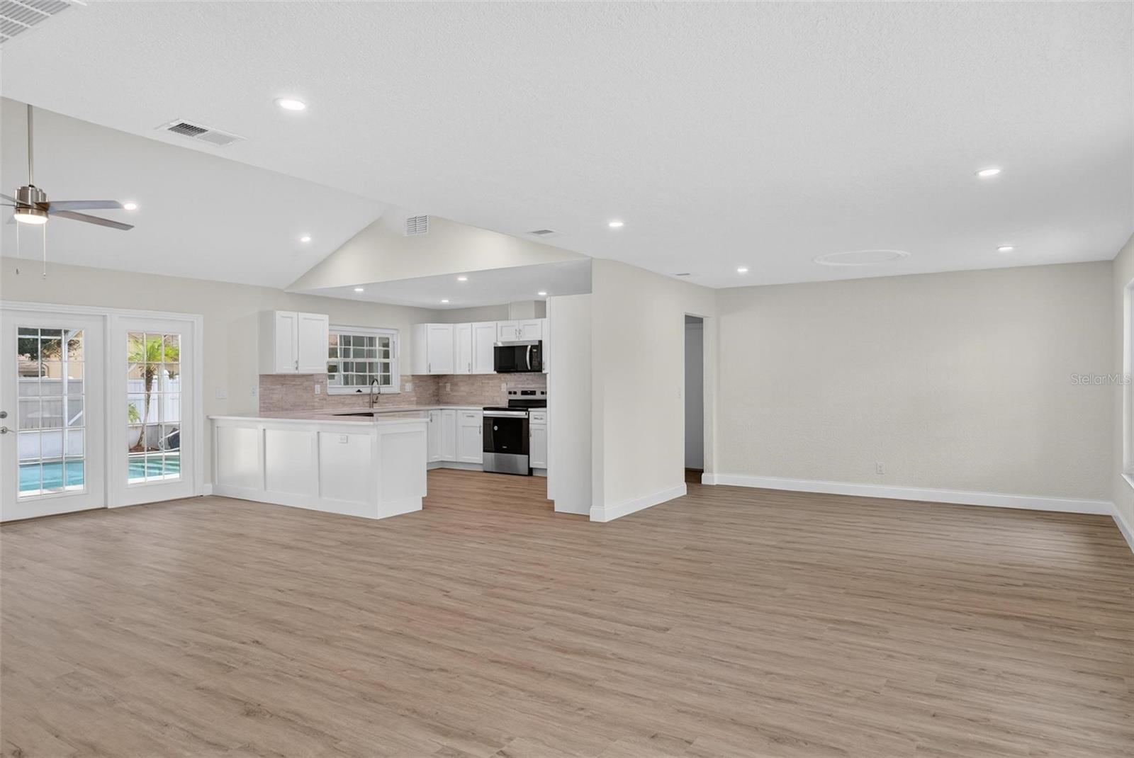 8 SHARON TER, ORMOND BEACH, FL, 32174