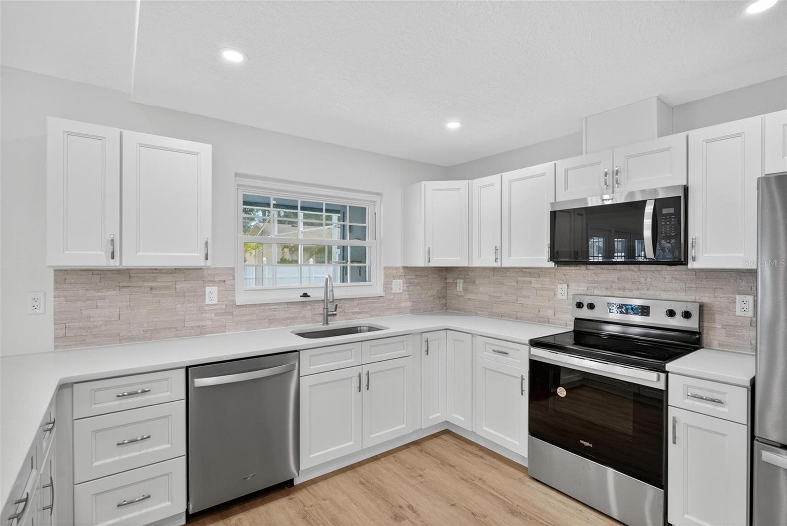 8 SHARON TER, ORMOND BEACH, FL, 32174