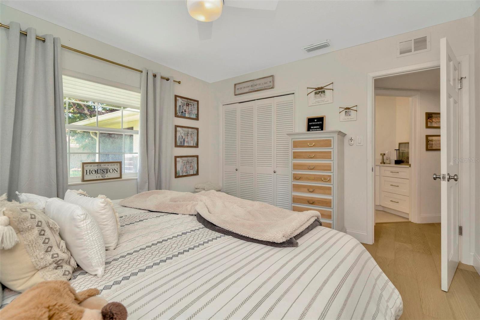 709 S HIMES AVE, TAMPA, FL, 33609