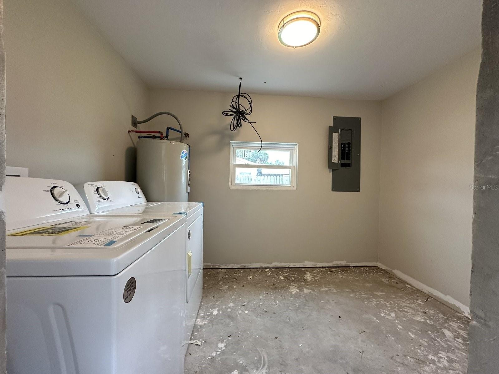 2330 LEE TER, PORT CHARLOTTE, FL, 33952