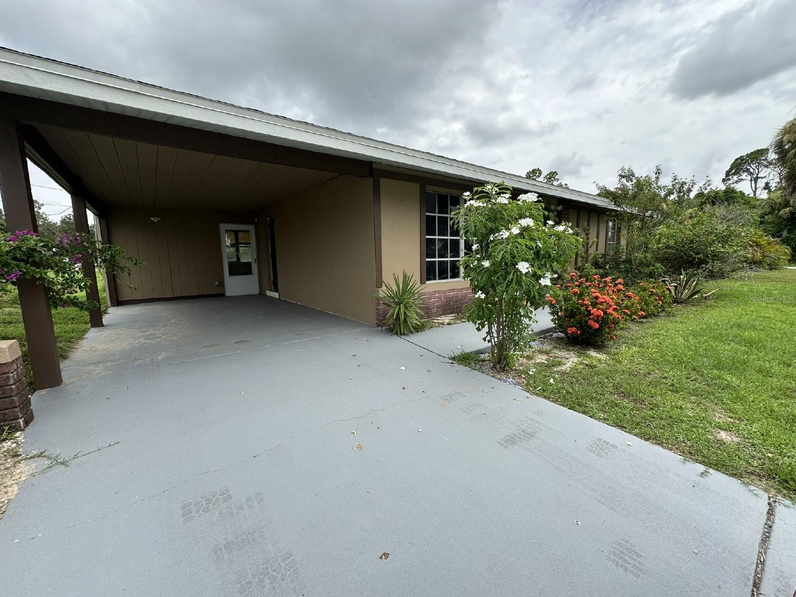 2330 LEE TER, PORT CHARLOTTE, FL, 33952