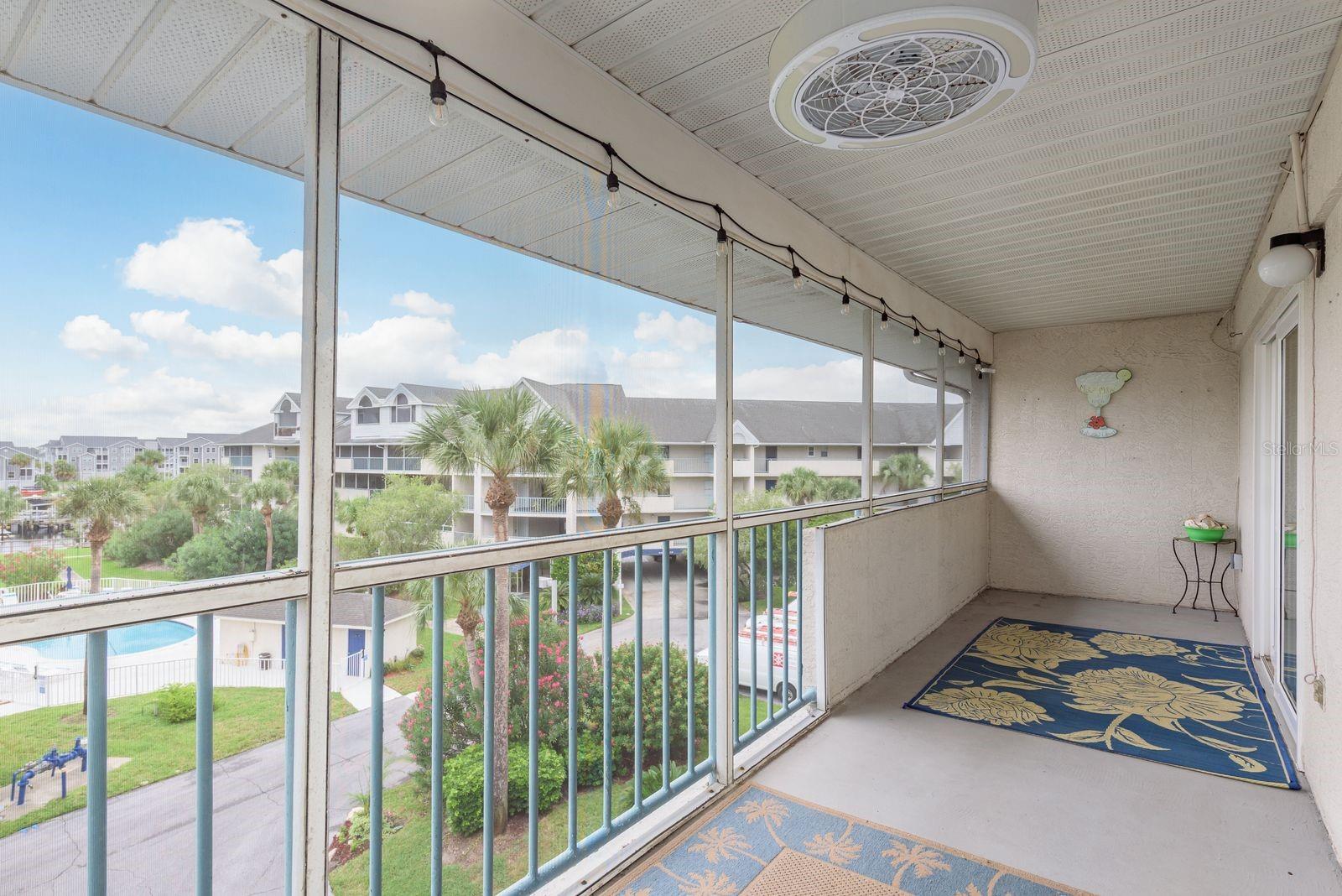 Large Screened Patio