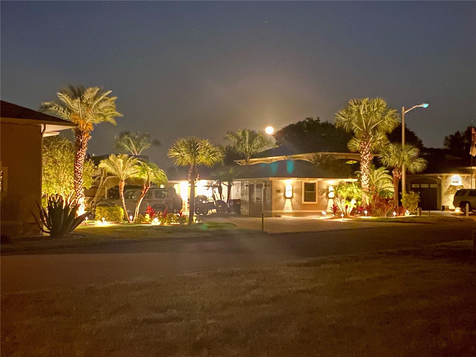 648 MEANDERING WAY, POLK CITY, FL, 33868