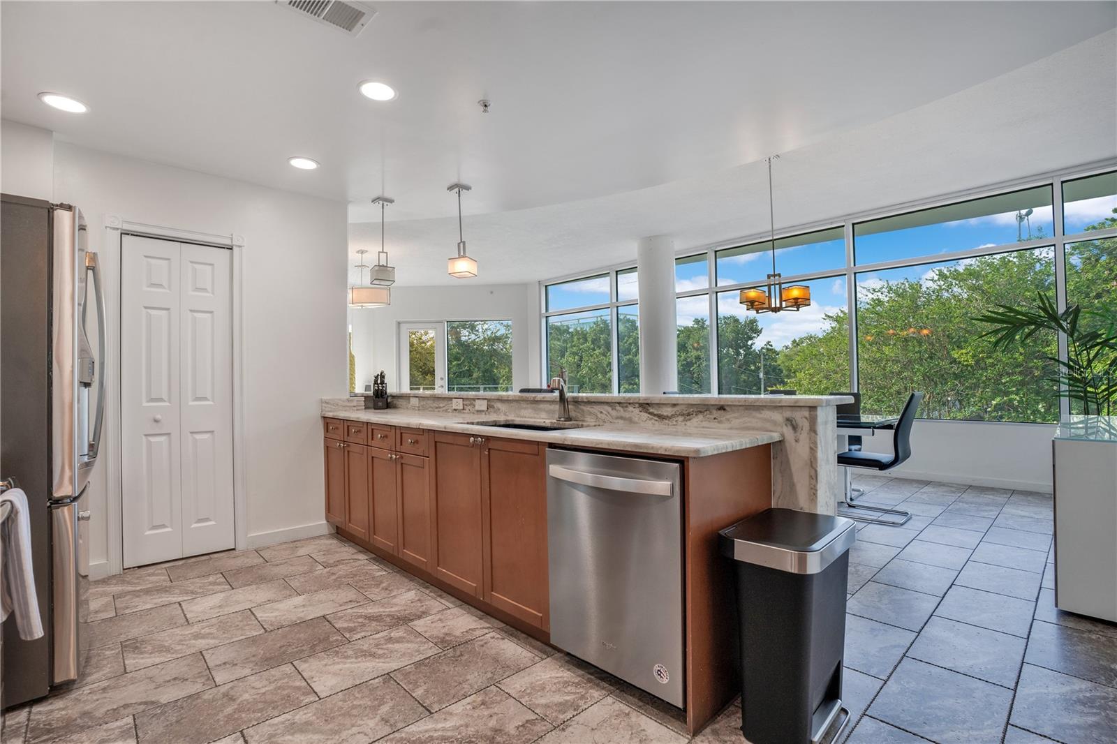 525 E JACKSON ST #302, ORLANDO, FL, 32801