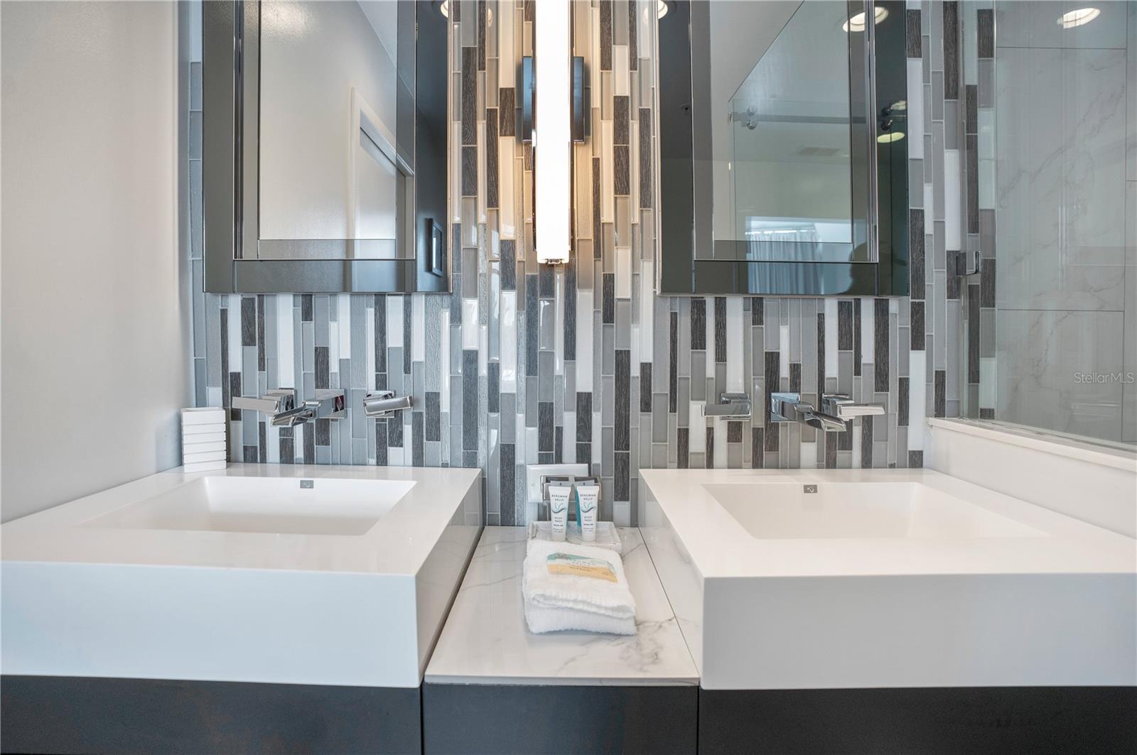 525 E JACKSON ST #302, ORLANDO, FL, 32801