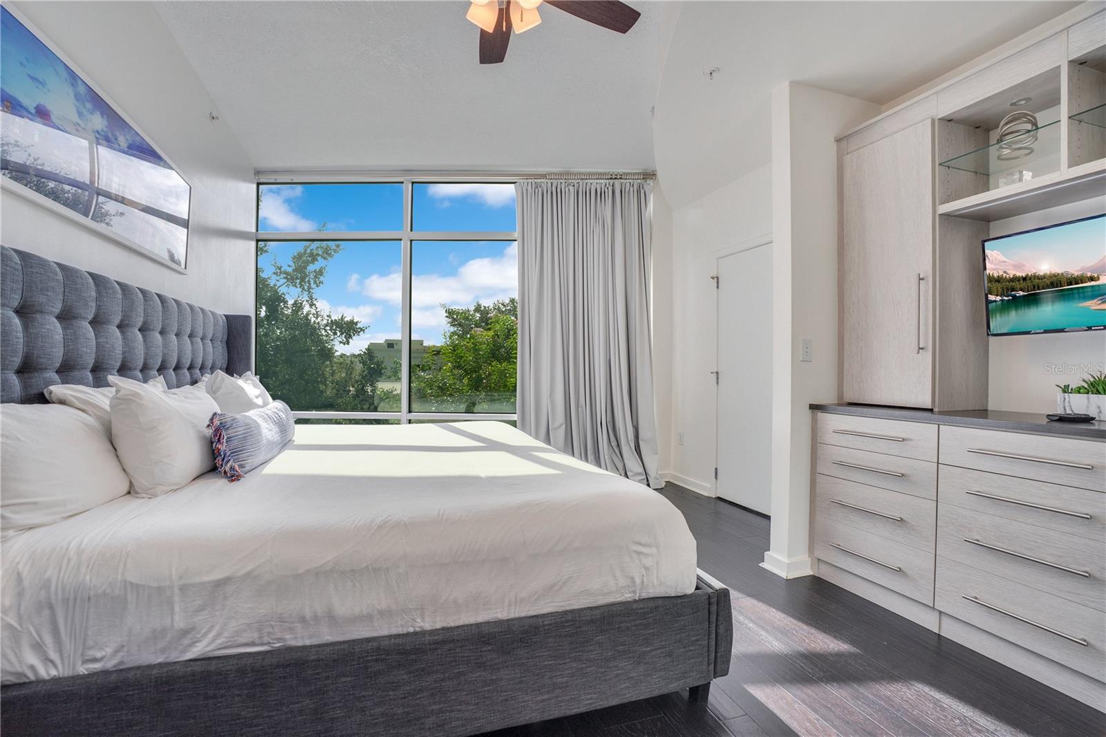 525 E JACKSON ST #302, ORLANDO, FL, 32801