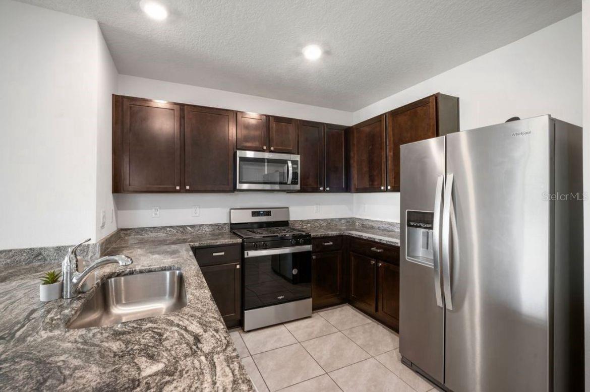 35694 SUNFLOWER HILL DR, ZEPHYRHILLS, FL, 33541