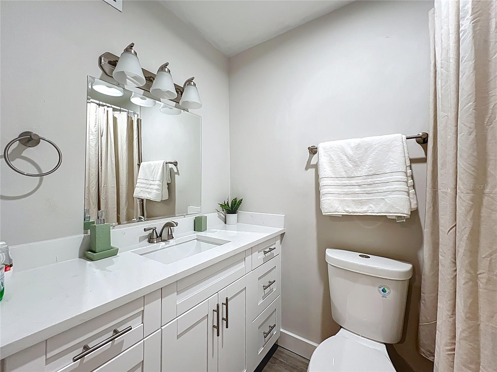 250 ROSERY RD NW #202, LARGO, FL, 33770