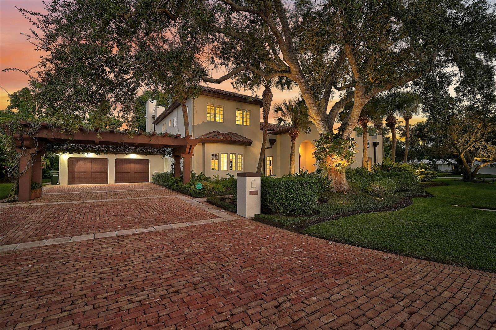 A4664741 Property Photo