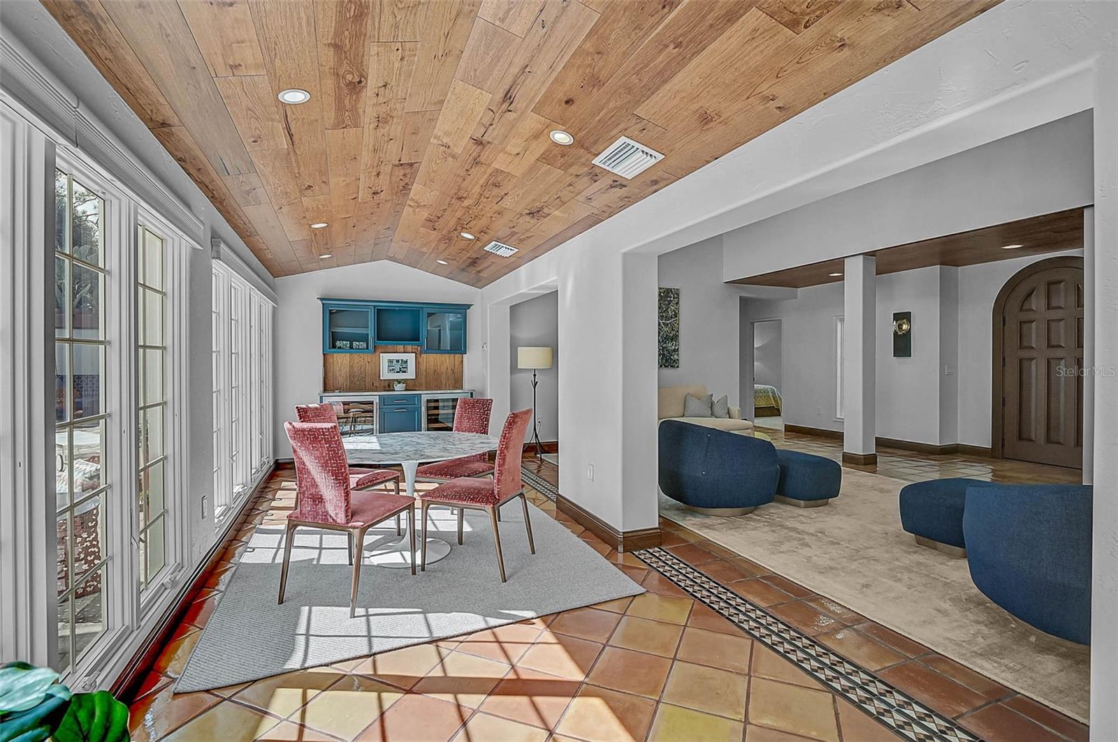 A4664741 Property Photo