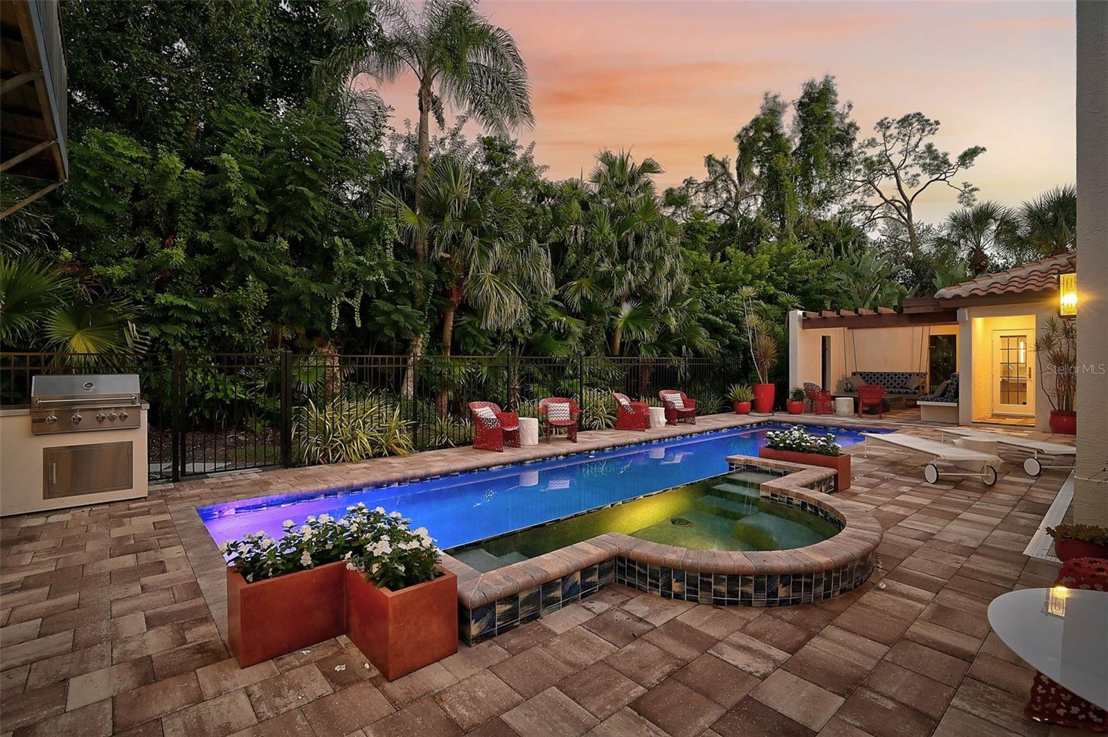 A4664741 Property Photo