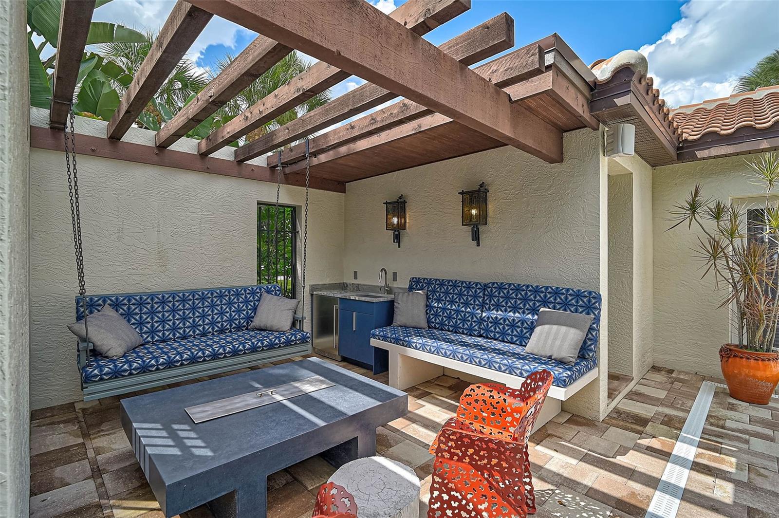 A4664741 Property Photo