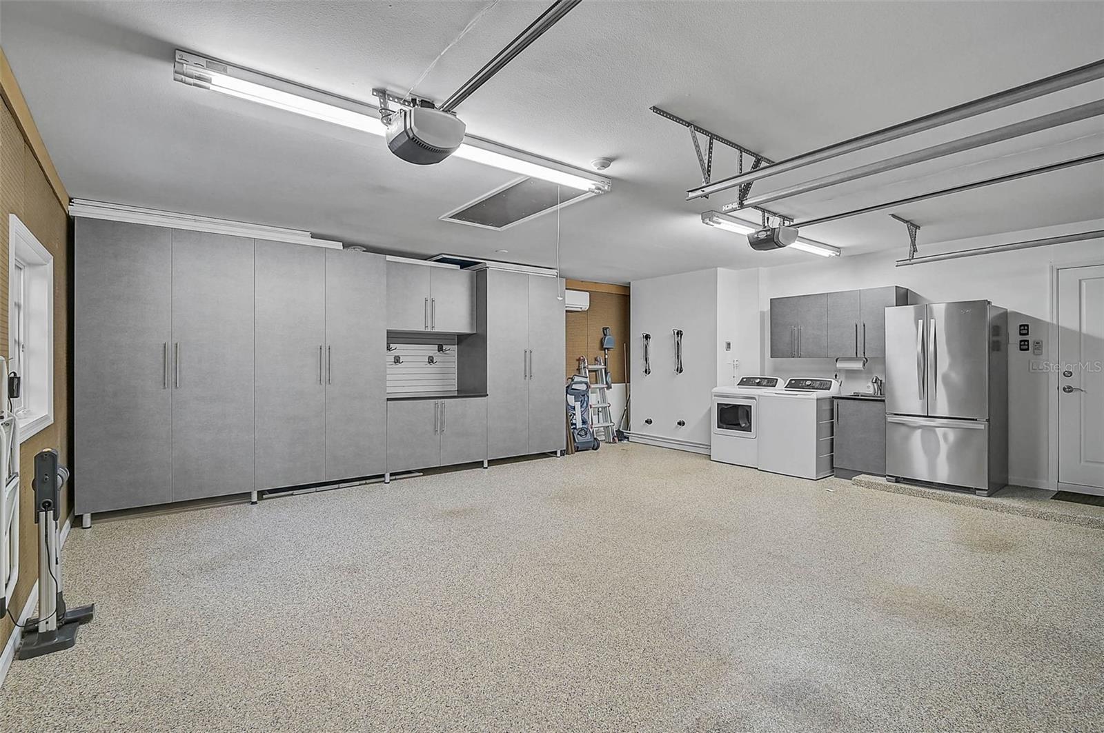 A4664741 Property Photo