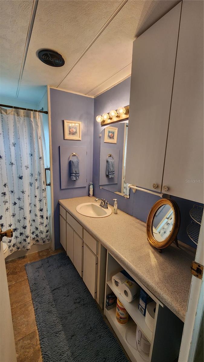 A4664744 Property Photo