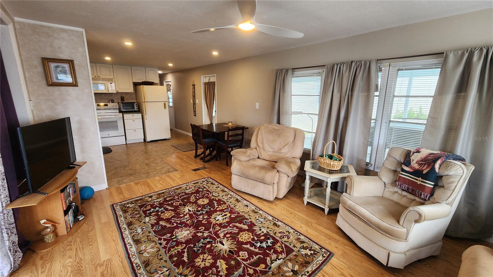 A4664744 Property Photo