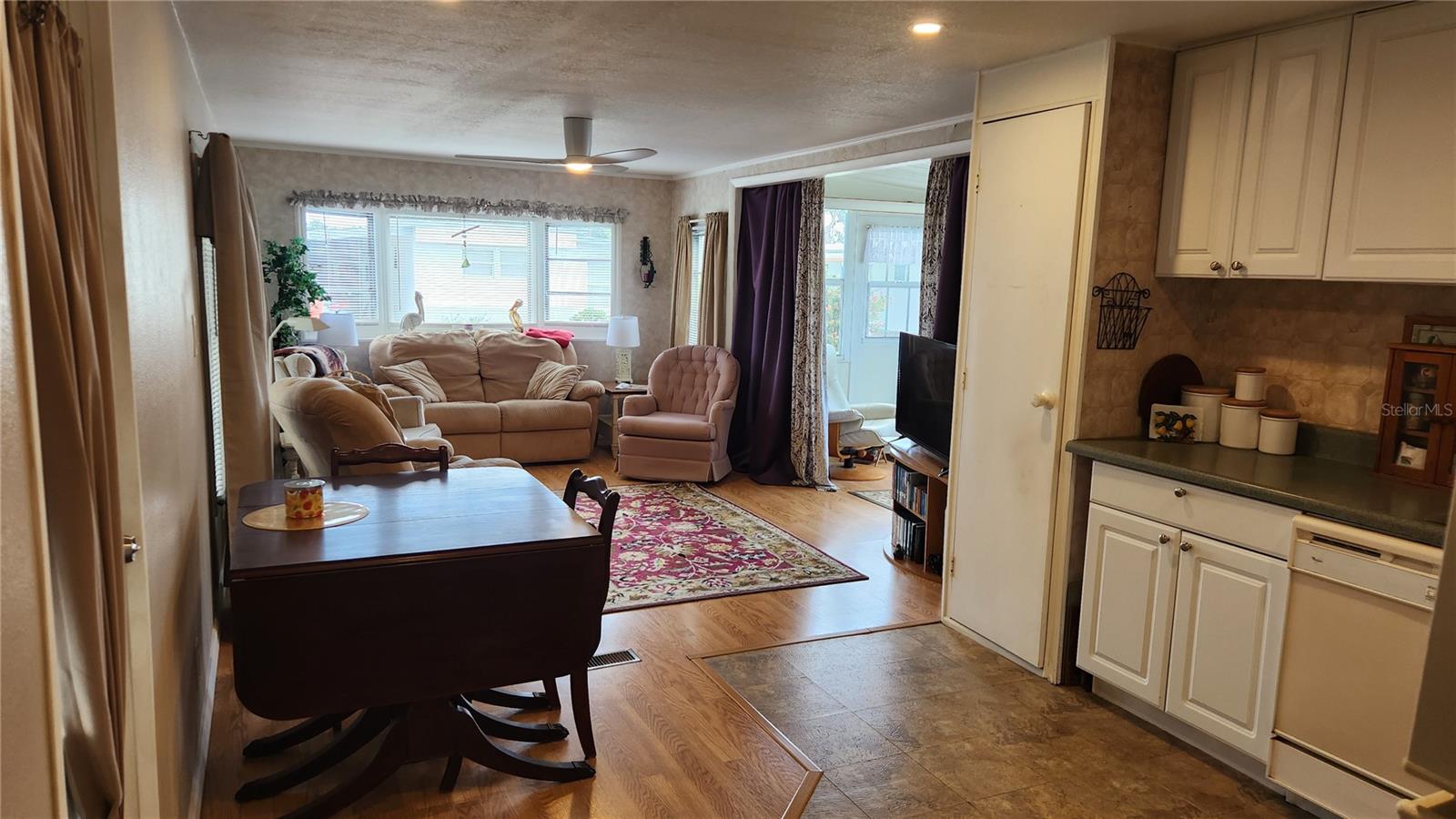 A4664744 Property Photo