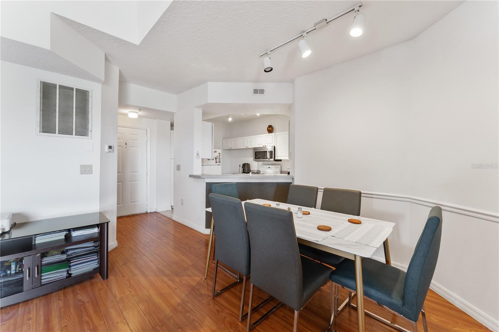 5560 METROWEST BLVD #303, ORLANDO, FL, 32811