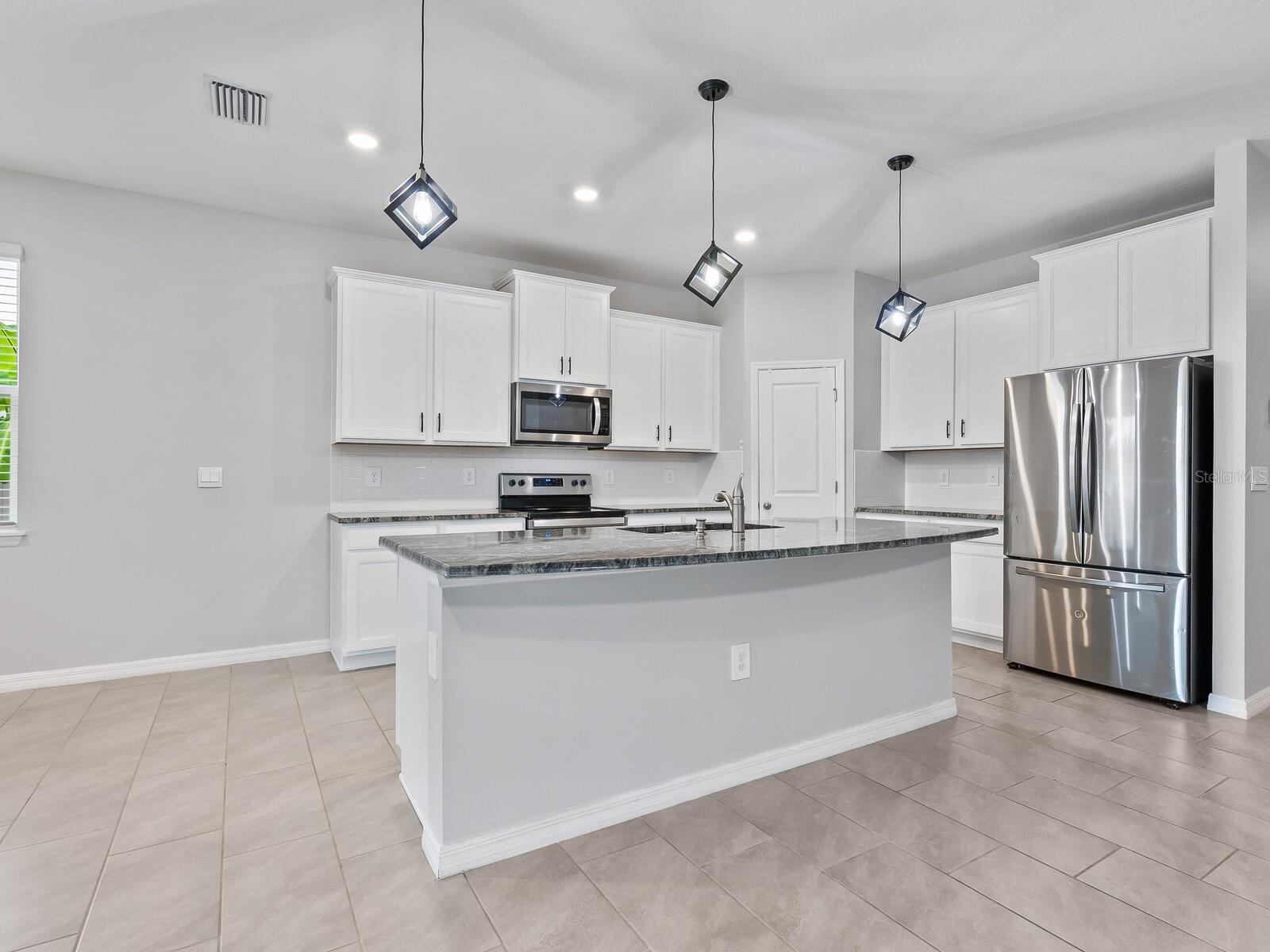 2092 MIDNIGHT PEARL DR, SARASOTA, FL, 34240