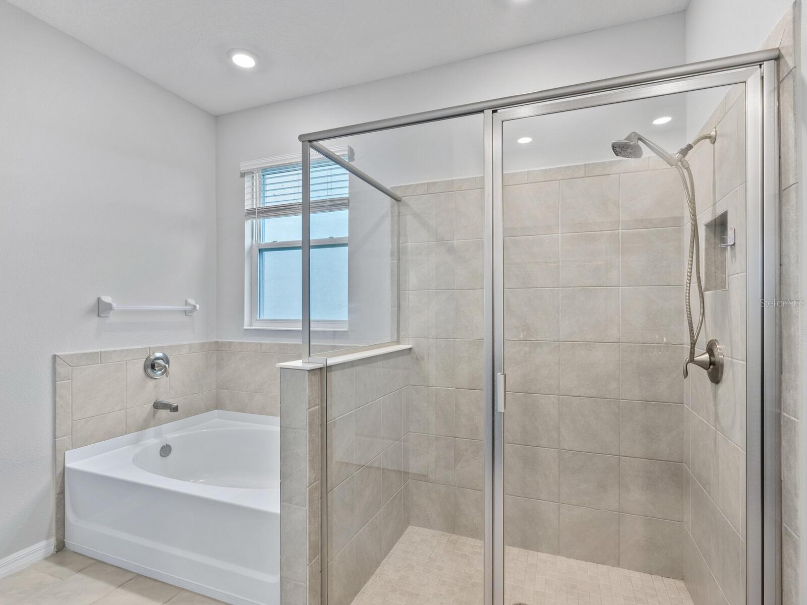 2092 MIDNIGHT PEARL DR, SARASOTA, FL, 34240