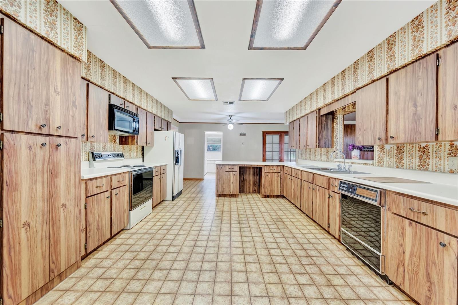 7015 SPEARS RD, PLANT CITY, FL, 33567